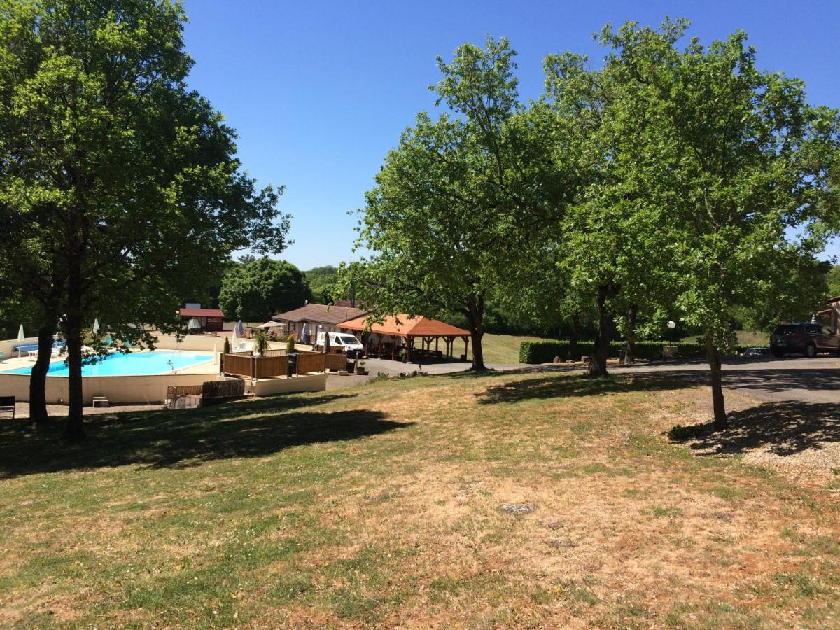 Les Sentiers Du Causse Hotel Lentillac du Causse Екстериор снимка